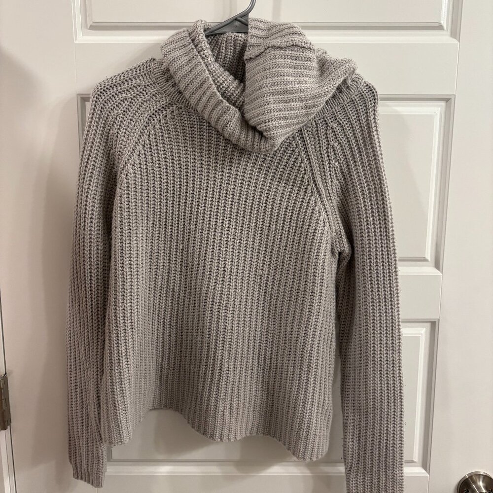 ANDREA JOVINE Women’s Small Grey Turtleneck Knit Sweater